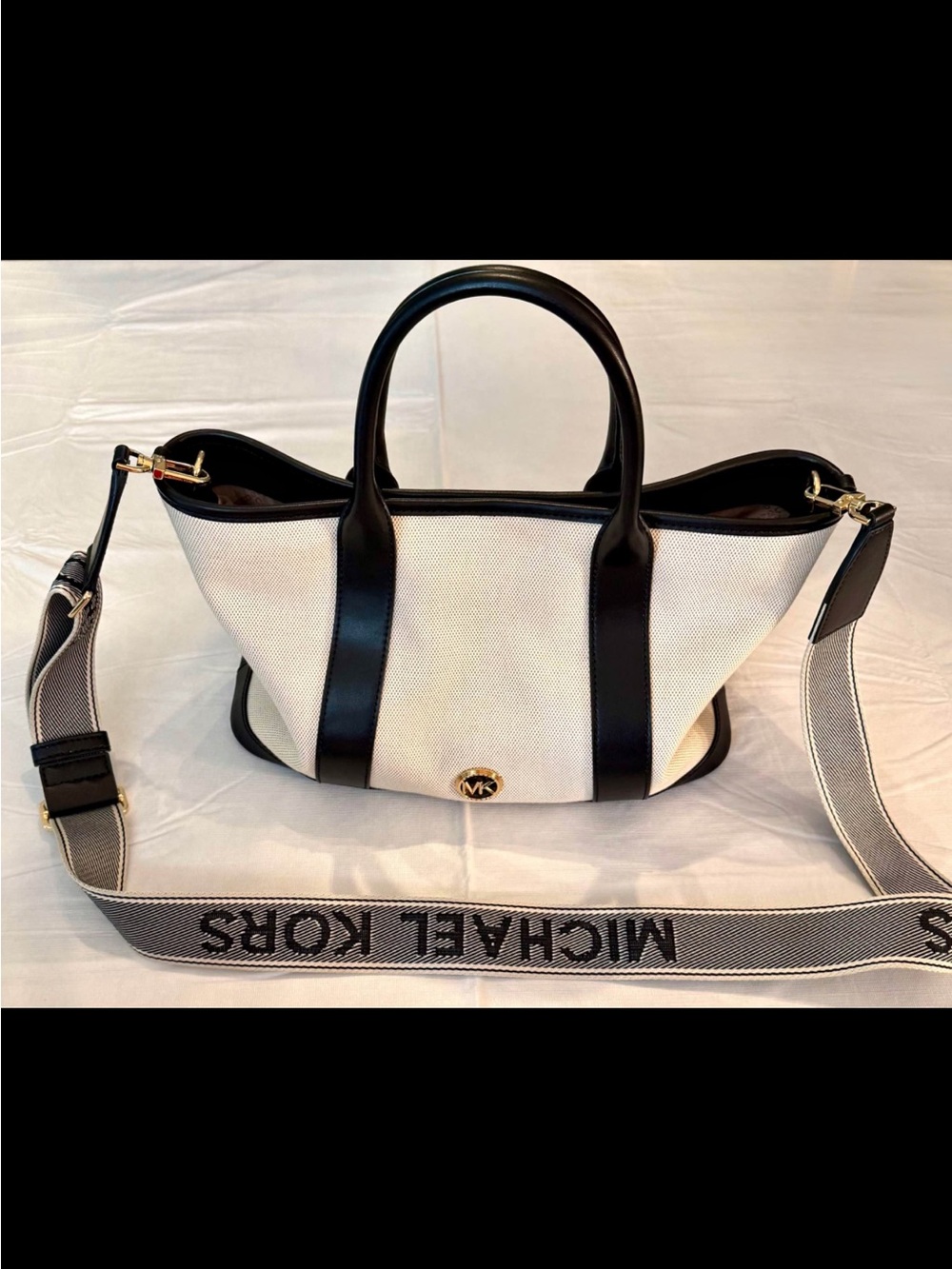 $5 STARTS! $5 - Ladies! It’s time for a Fun Game Show and a GREAT BAG!👛 - Picture 6 of 10